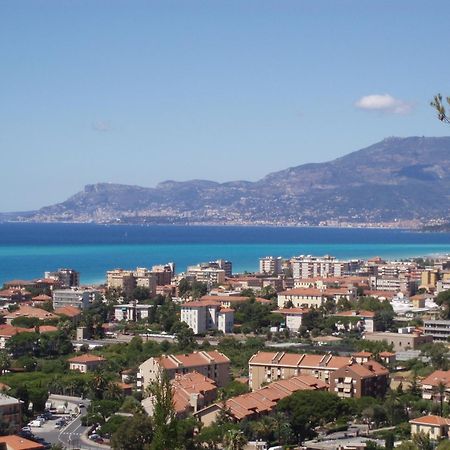 Villa Gaia - Luxury Villa, Pool & Wellness Rooms Bordighera Εξωτερικό φωτογραφία