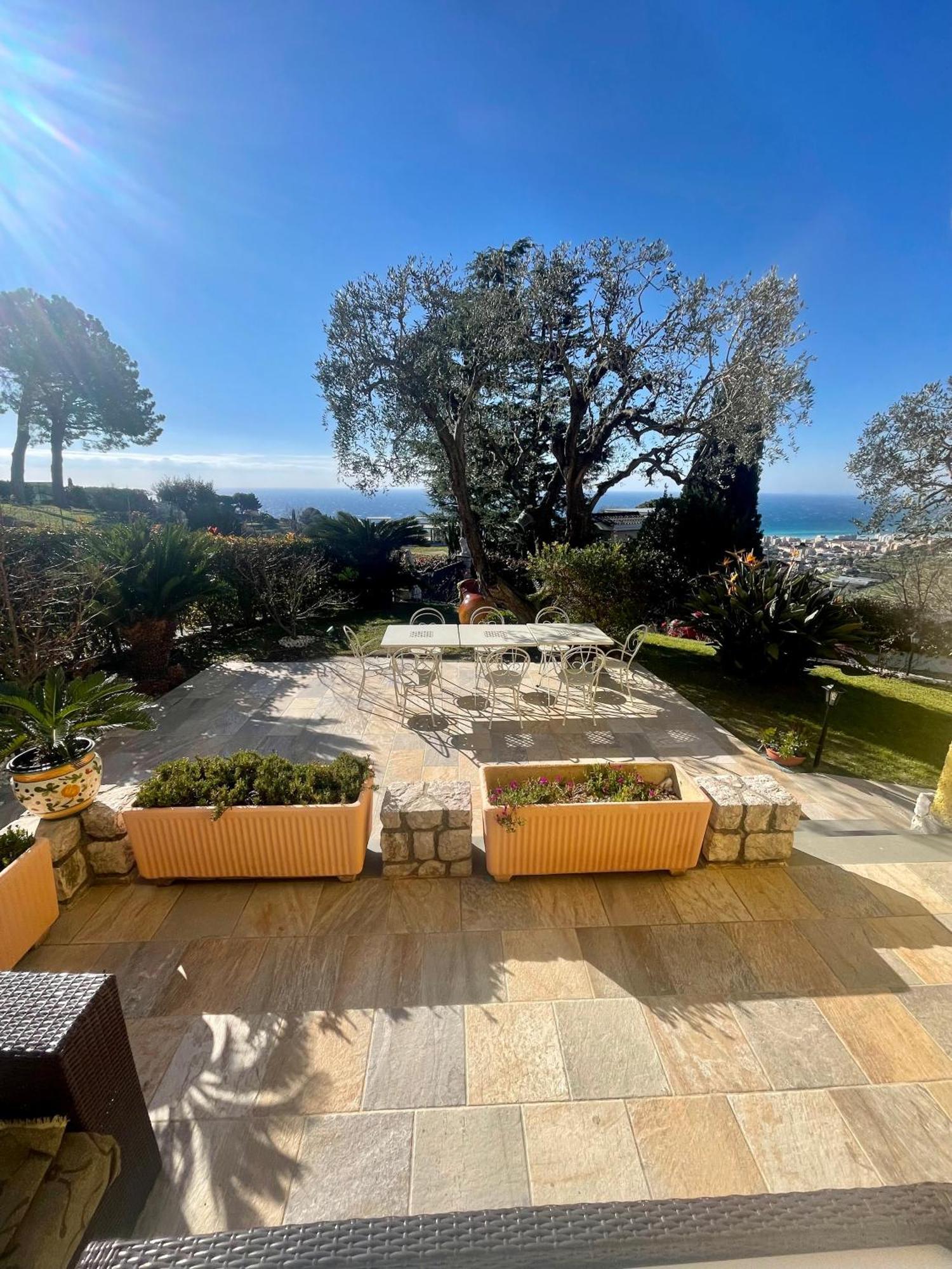 Villa Gaia - Luxury Villa, Pool & Wellness Rooms Bordighera Εξωτερικό φωτογραφία